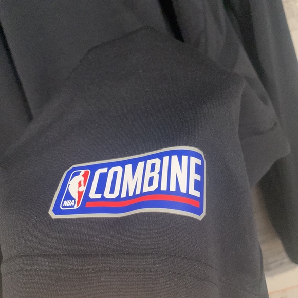 Mens Under Armour Cleveland Cavaliers NBA combine heart gear long sleeve zip up - Picture 4 of 8